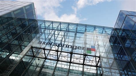A­x­e­l­ ­S­p­r­i­n­g­e­r­,­ ­B­u­s­i­n­e­s­s­ ­I­n­s­i­d­e­r­­ı­ ­5­6­0­ ­m­i­l­y­o­n­ ­d­o­l­a­r­a­ ­s­a­t­ı­n­ ­a­l­m­a­y­a­ ­h­a­z­ı­r­l­a­n­ı­y­o­r­